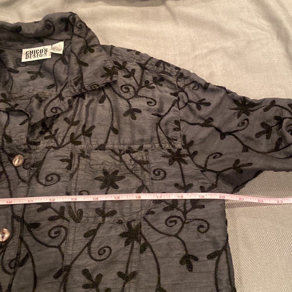 Chico’s Embroidered Jacket Size Medium - Picture 7 of 10